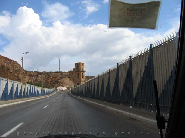 VOYAGE ORAN SEPTEMBRE 2006 215 14 sept. 06 - matin - ROUTE DE LA CORNICHE FORT DE MERS EL KEBIR.JPG
